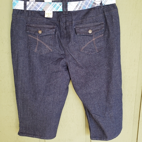 Capri's - Picture 2 of 3